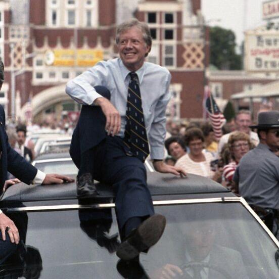 carter, jimmy on top of car in bardstown 073179 natl archives.jpg